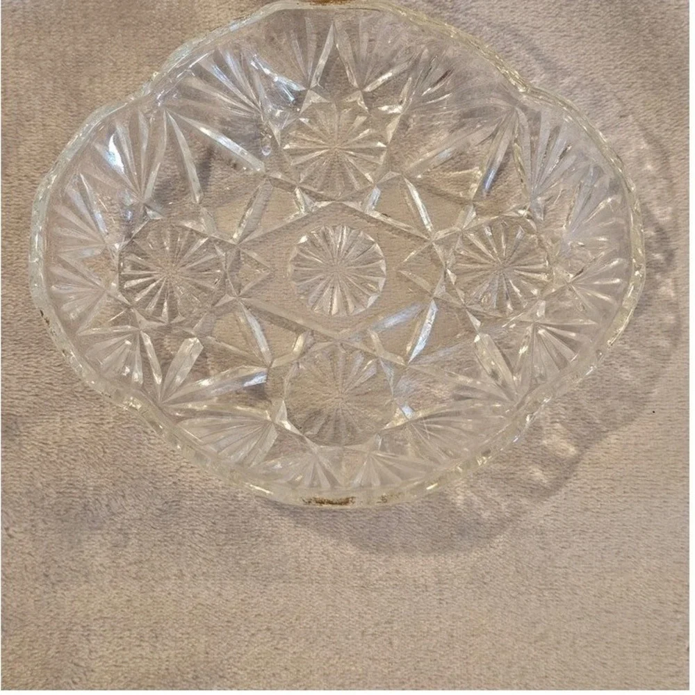 Crystal Candy Dish Trinket Bowl Starburst Pattern Clear Glass Plate 5.5